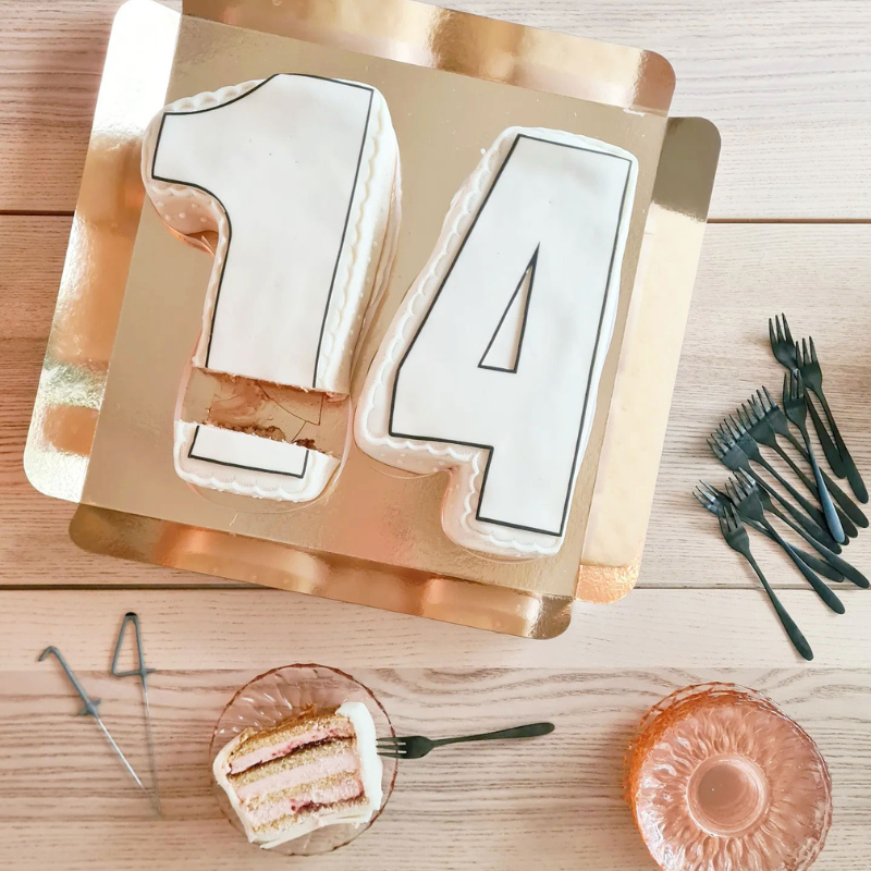 Double Deluxe Number Cake, various colours