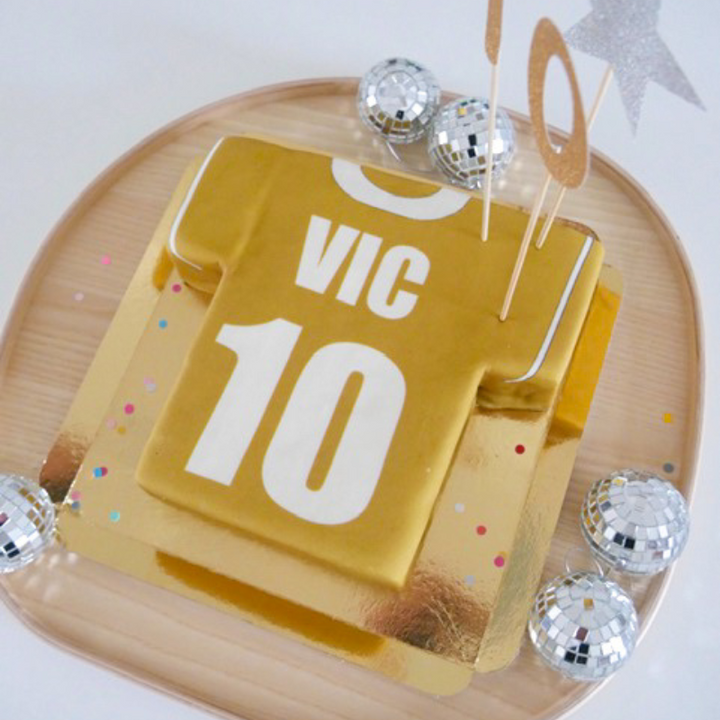 Football shirt cake, plain – various colours