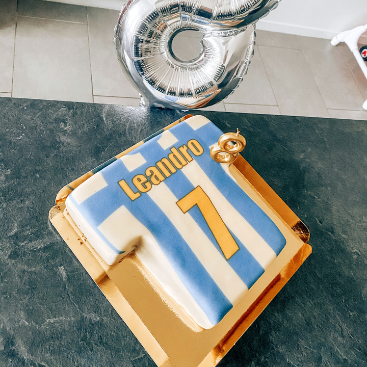 Football shirt cake, vertical stripes – various colours