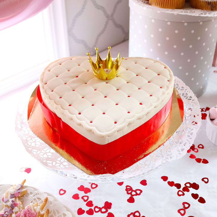 Deluxe Valentine’s Day Cake in Heart Shape