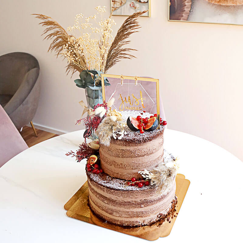 Boho Wedding Chocolate 2-tier including decorations and cake topper – serves 30 people!