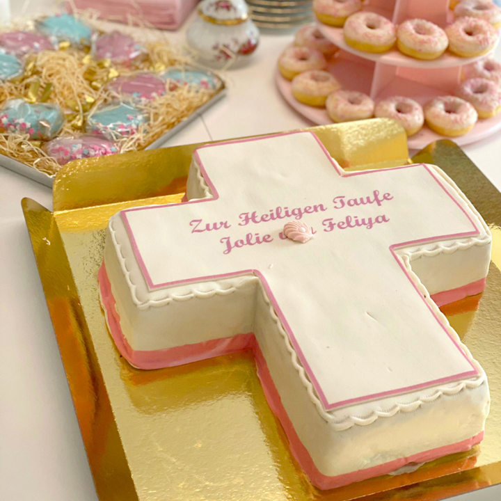 Cross cake, various colours