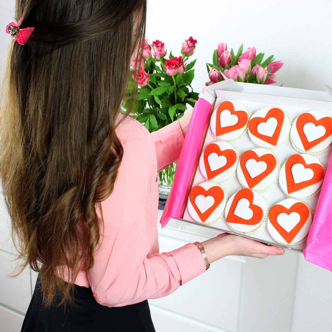 Heart-shaped cupcakes, 9 pieces