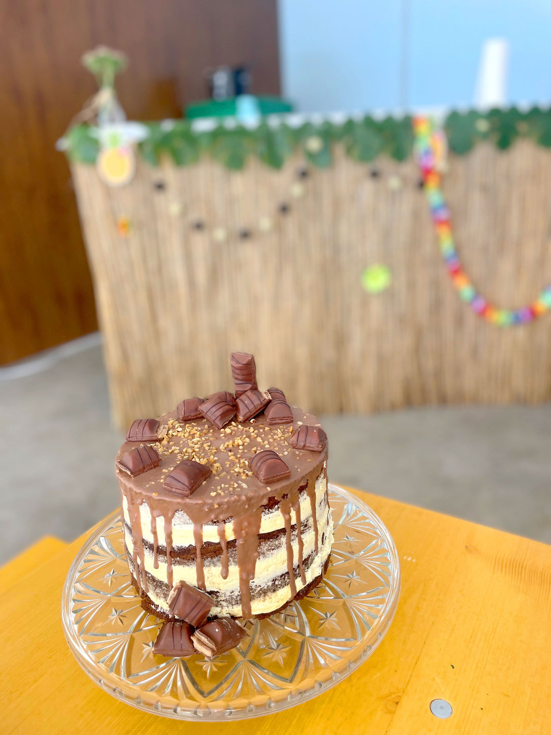 Cake with Kinder Bueno® bars