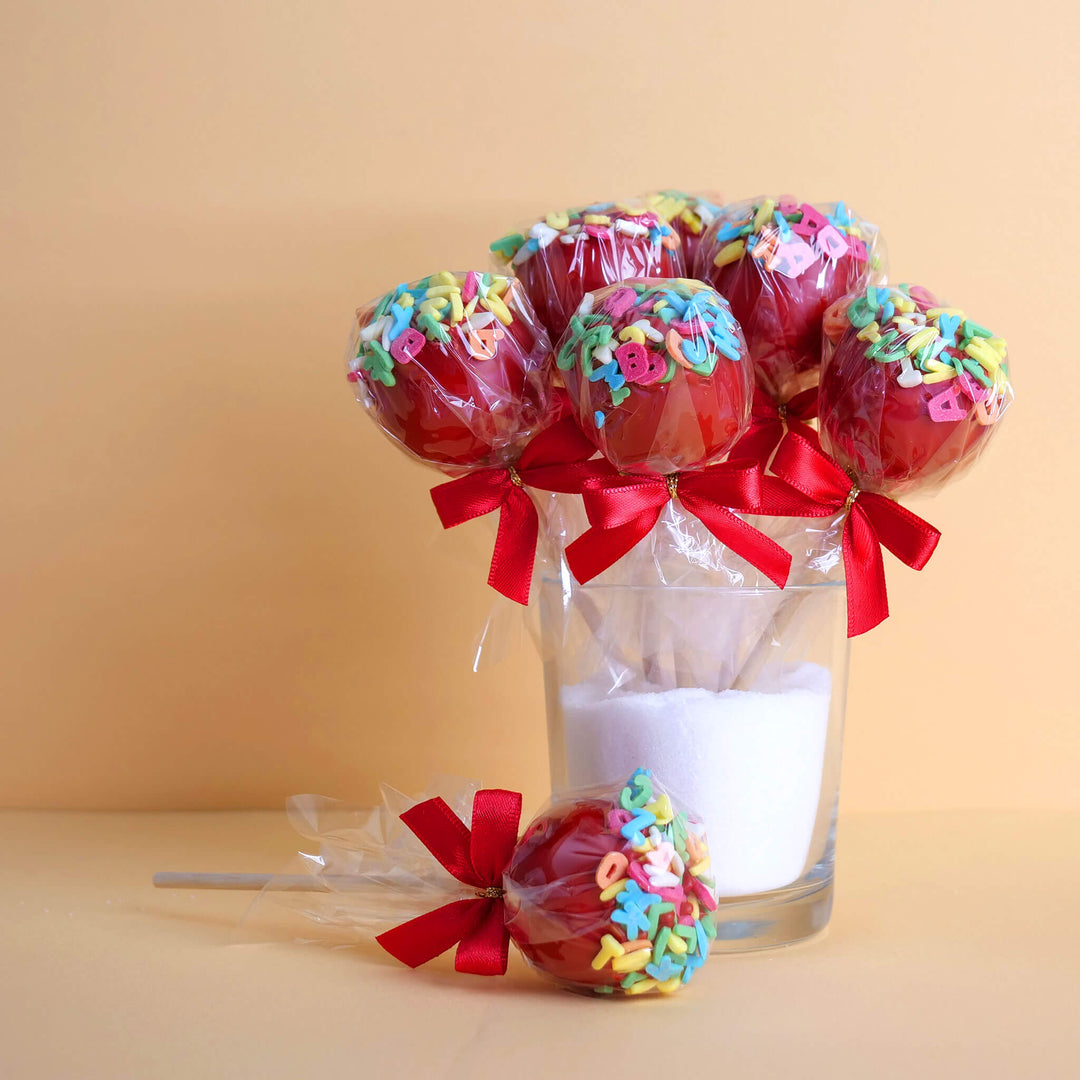 Red letter cake pops (12 pieces)