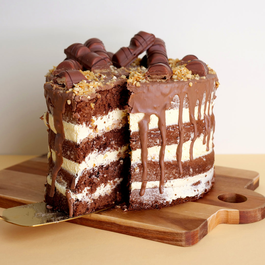 Cake with Kinder Bueno® bars