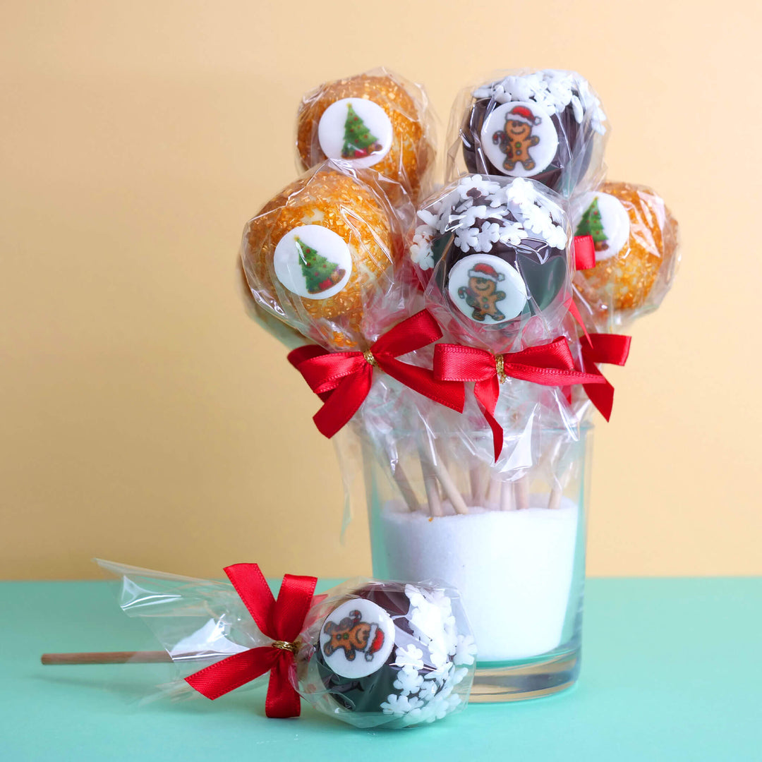 Christmas cake pops (12 pieces)