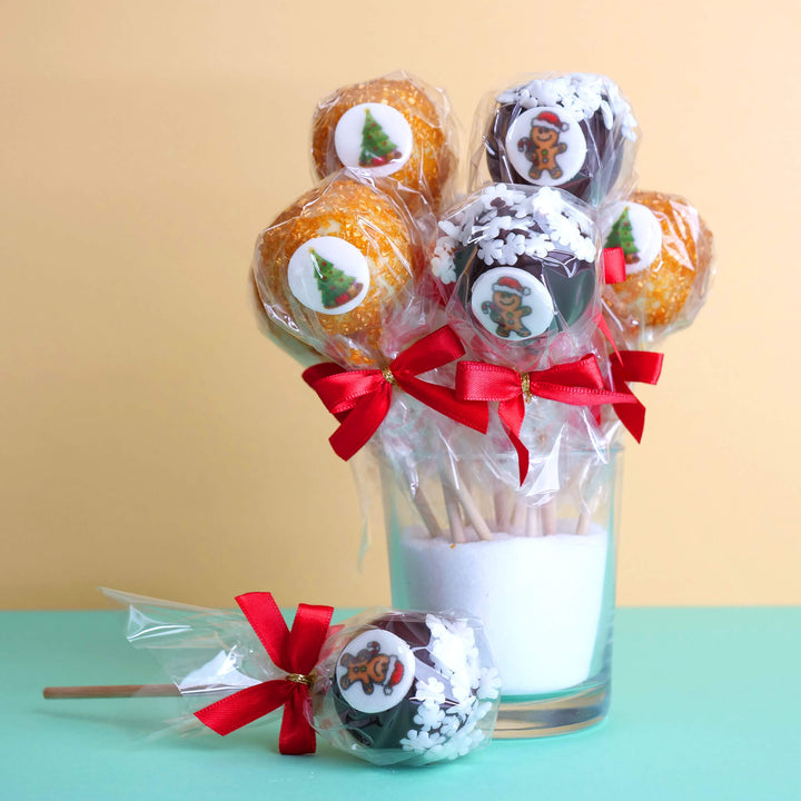 Christmas cake pops (12 pieces)
