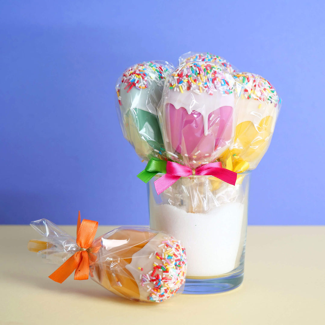 Cake popsicle with colourful icing (10 pieces)