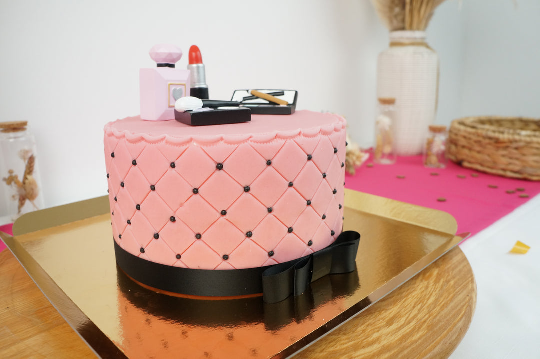 Deluxe Make-Up Cake with Black Ribbon