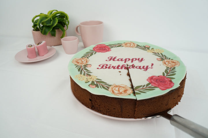 Round cake topper made from almond paste