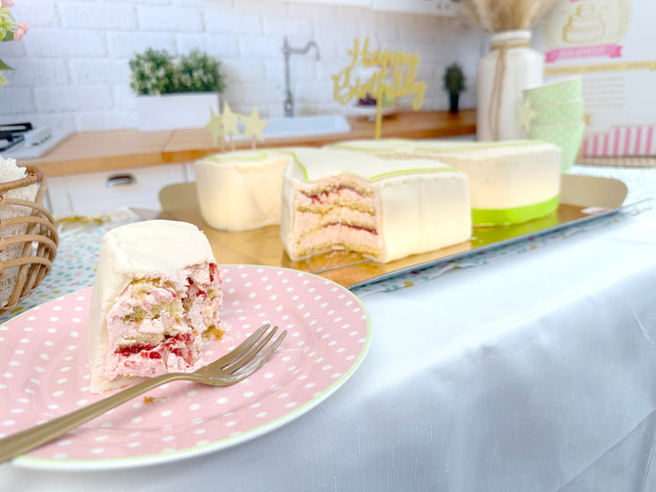Double-digit cakes, various colours