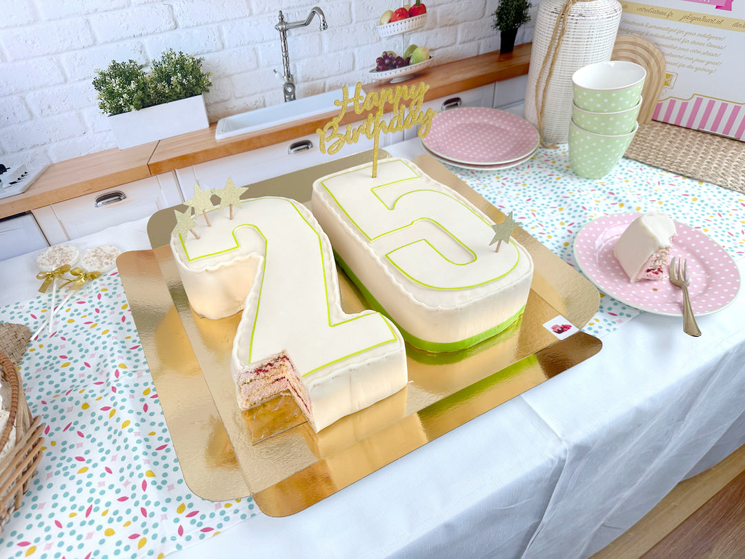 Double-digit cakes, various colours