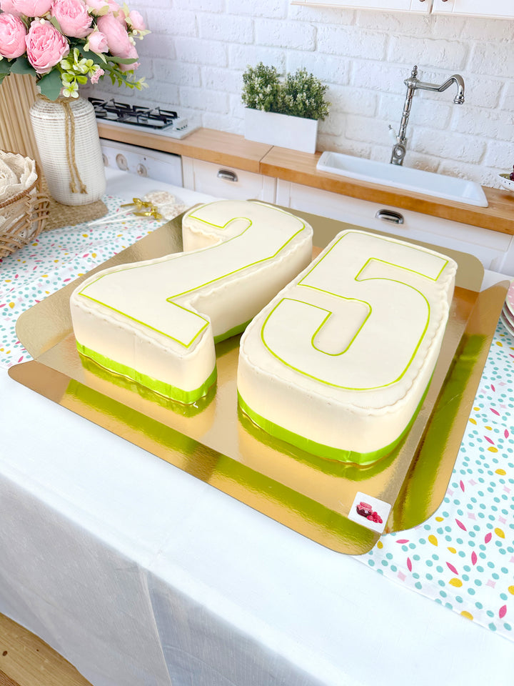 Double-digit cakes, various colours
