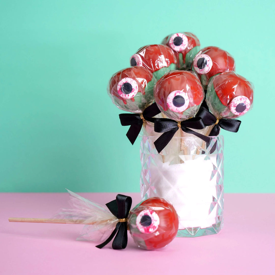 One-Eyed Halloween Cake Pops (12 pieces)