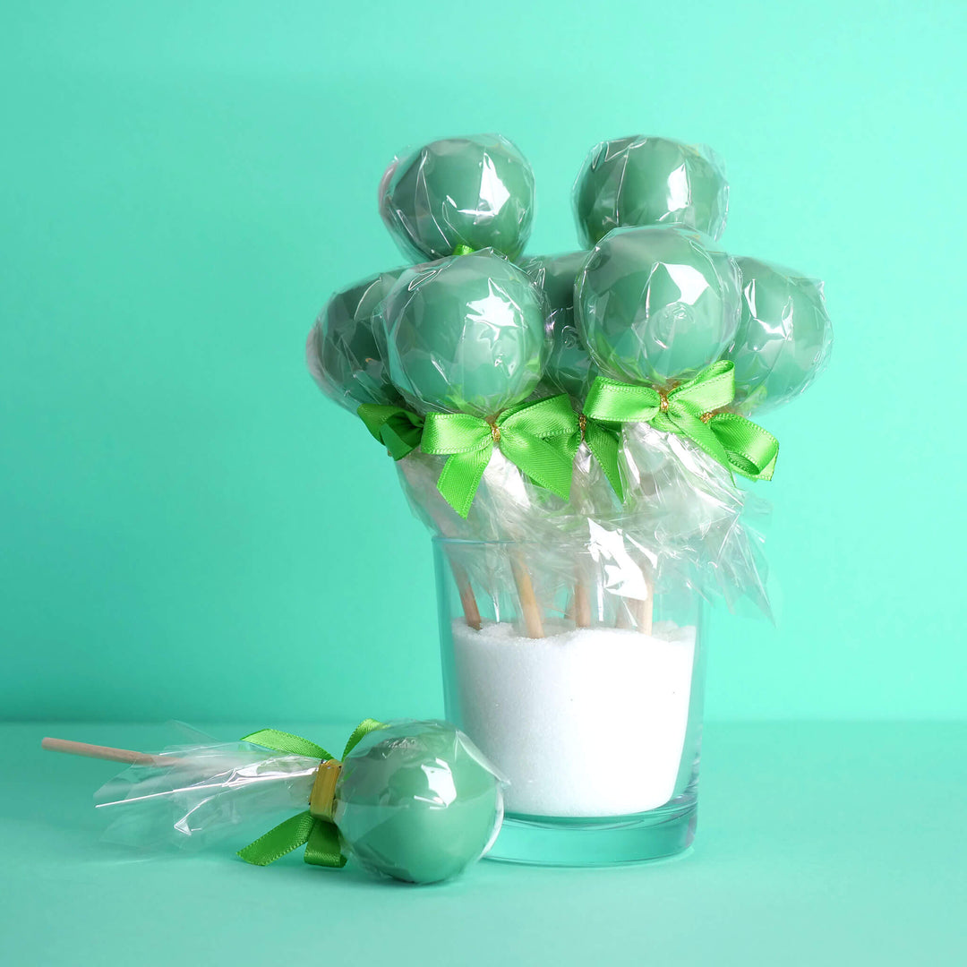 Single-colour cake pops (12 pieces)
