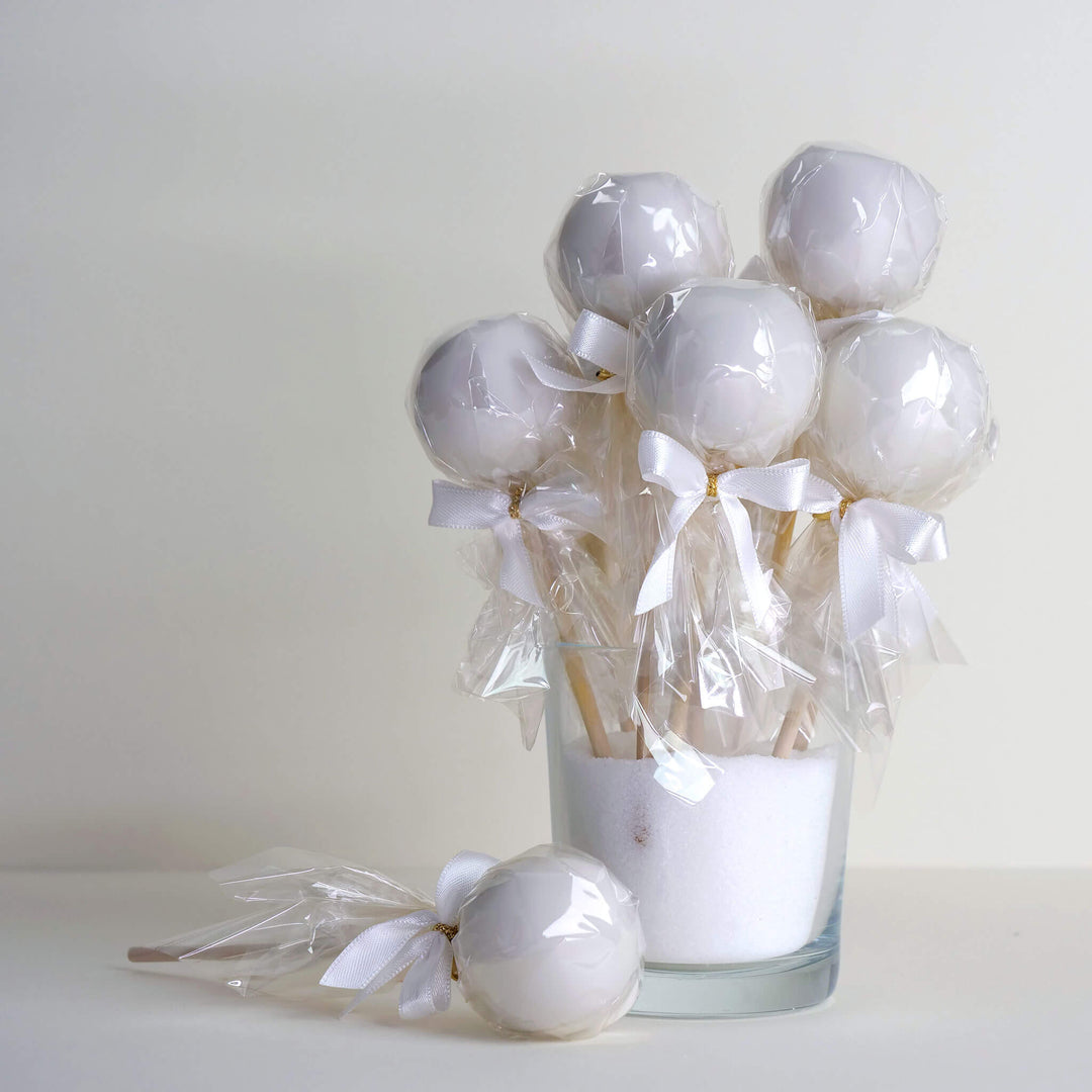 Single-colour cake pops (12 pieces)
