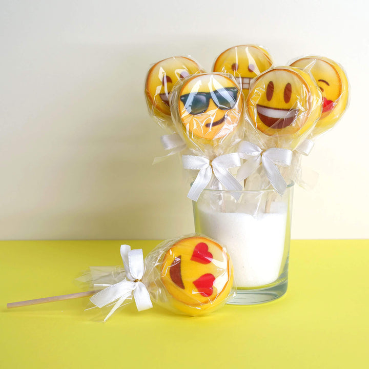 Emoji Cake Pops (10 pieces)