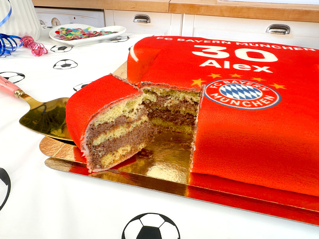 FC Bayern Munich Jersey Cake