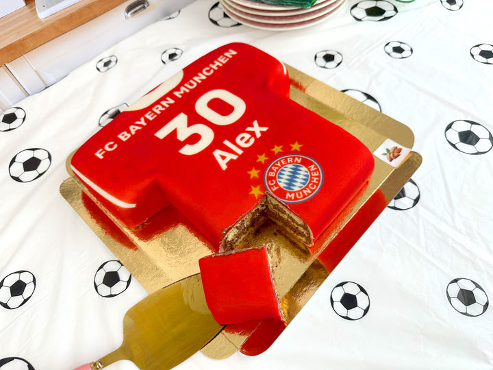 FC Bayern Munich Jersey Cake
