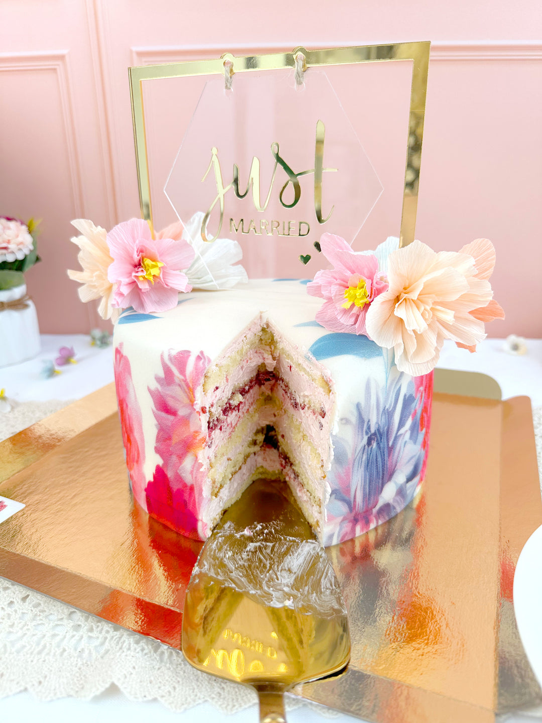 Deluxe Flower Cake