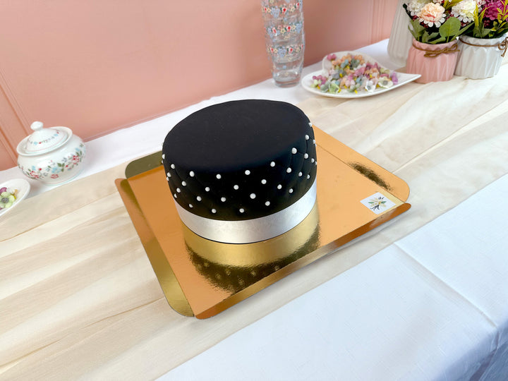 Black Deluxe Cake – double height