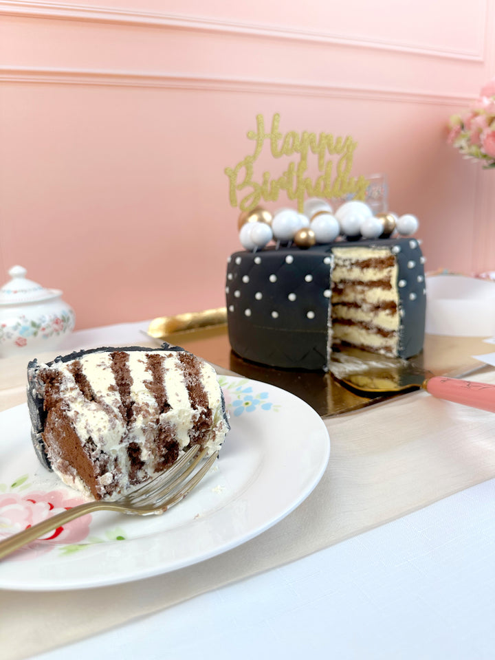 Black Deluxe Cake – double height