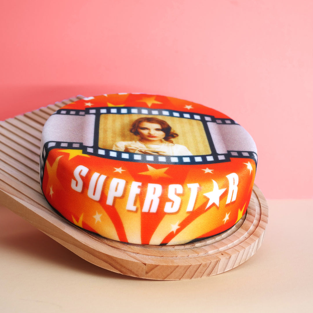 Photo Cake With Moviestar Frame, round