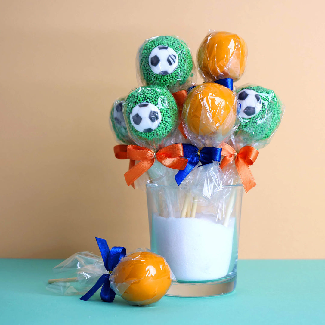 Football Cake Pops Netherlands (12 pieces)