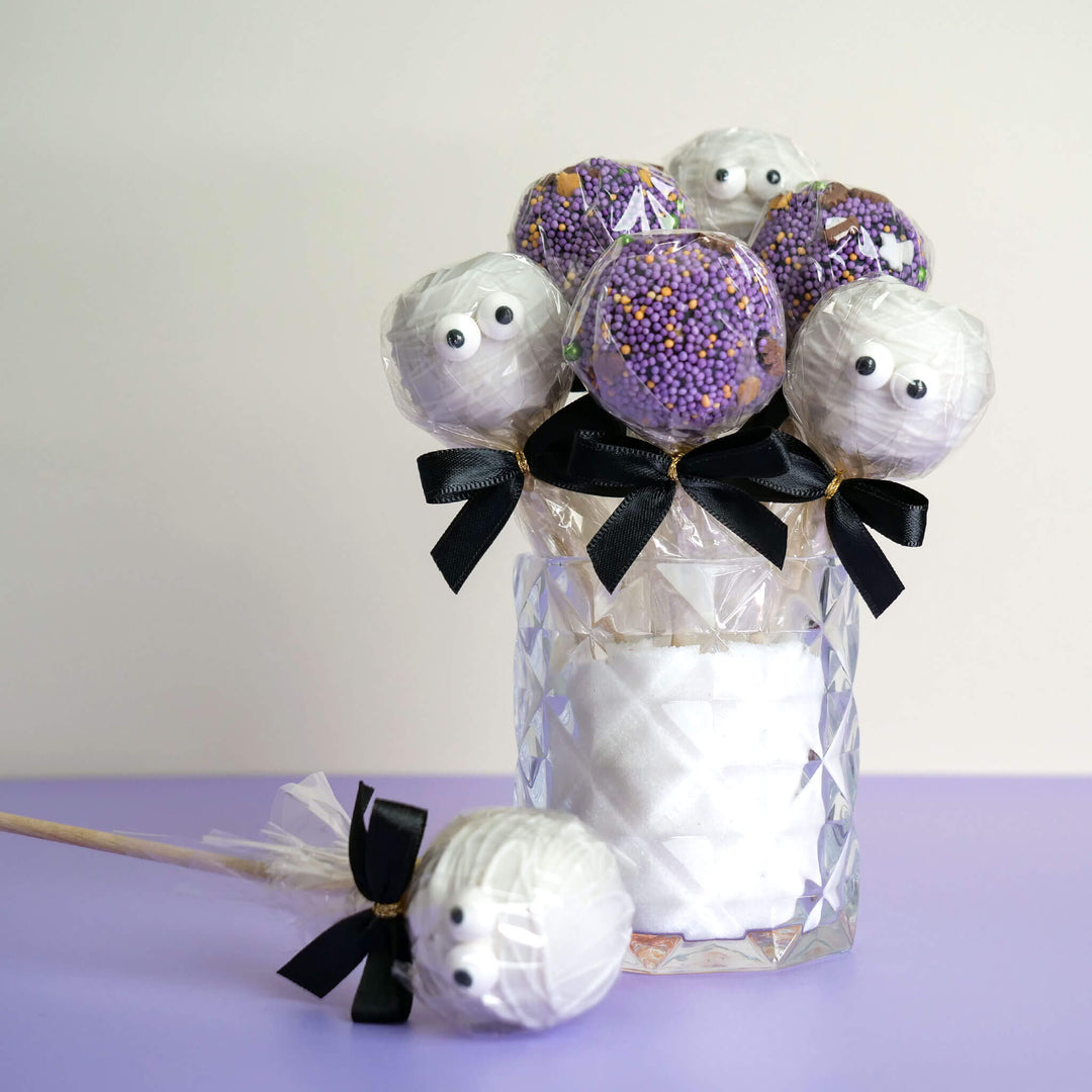 Halloween Cake Pops (12 pieces)