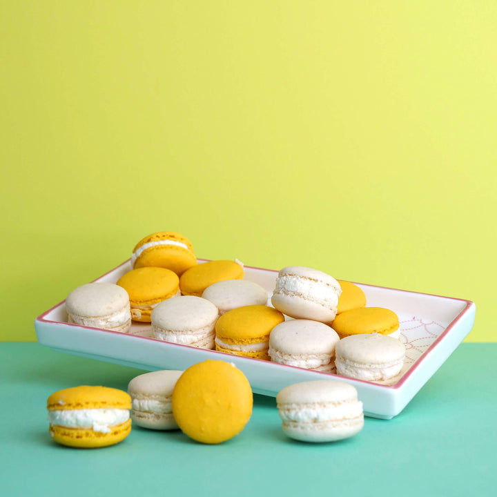 Limoncello Macarons (16 pieces)