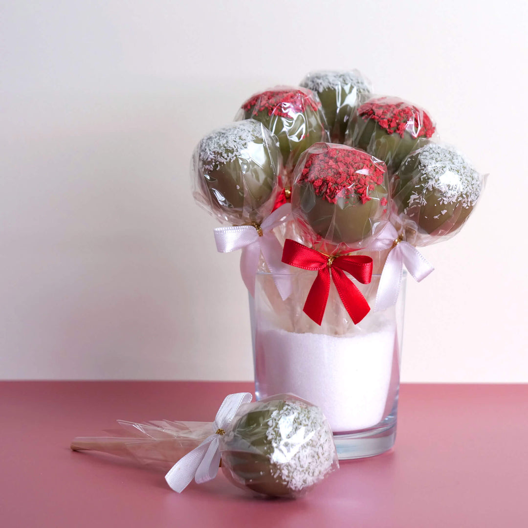 Matcha Cake Pops (12 pieces)