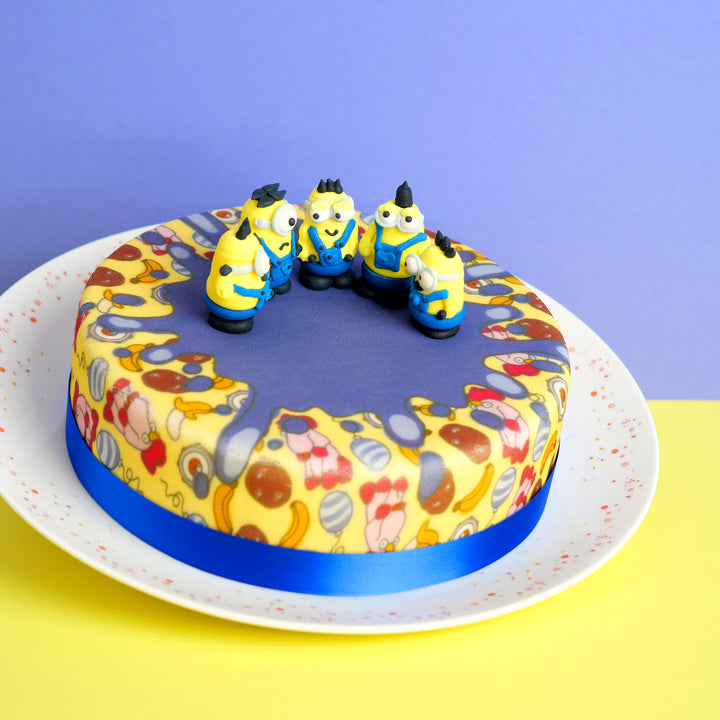 Minions® on a villain-themed cake