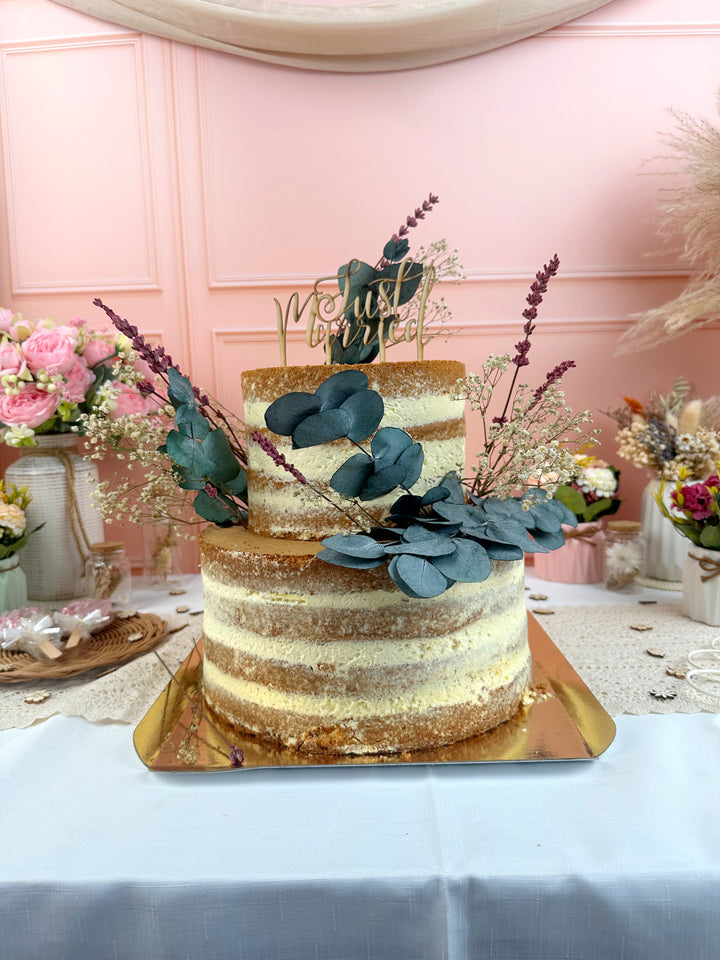 Vanilla Naked Cake Wedding Cake with biscuit crunch