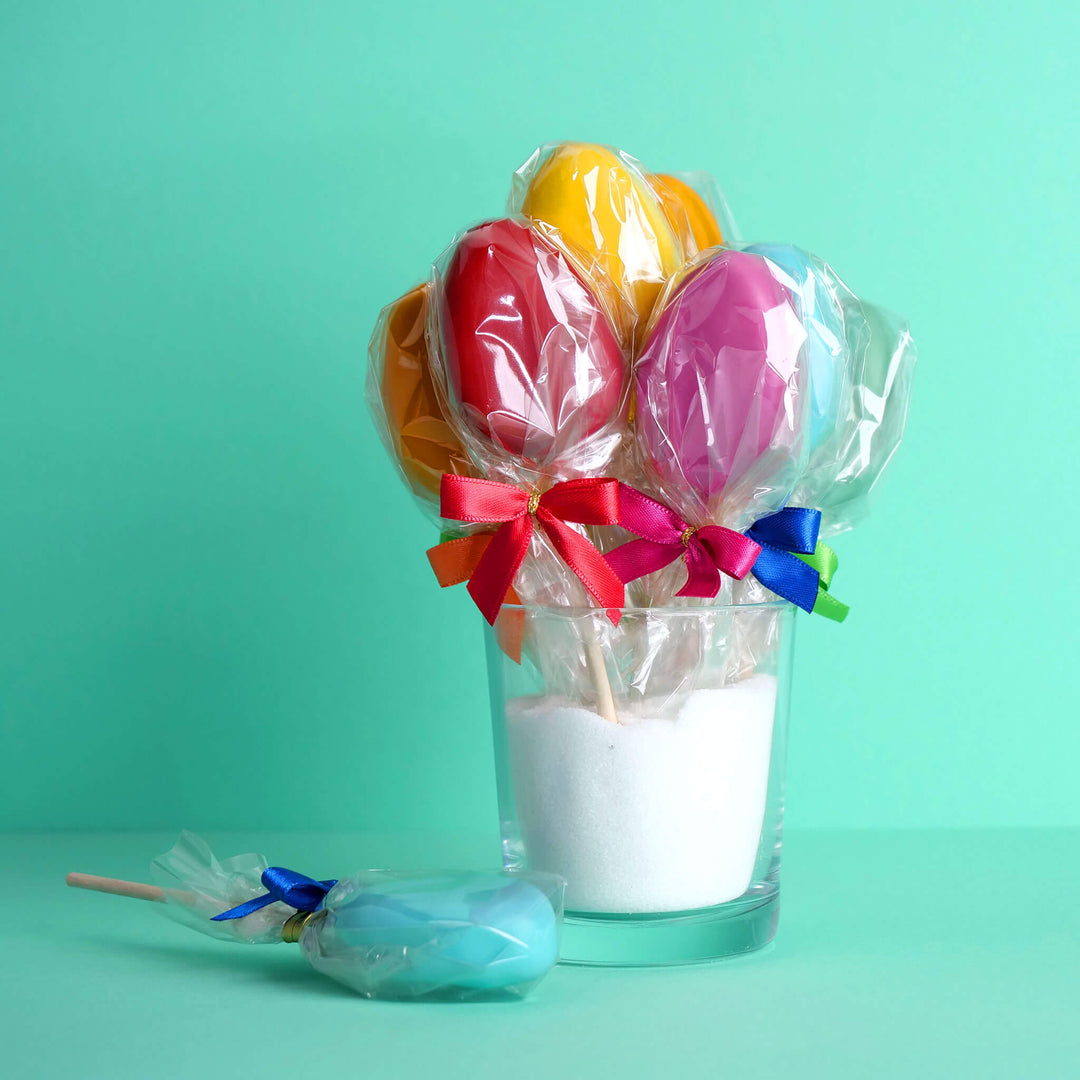 Easter egg cake pops with colourful icing (12 pieces)