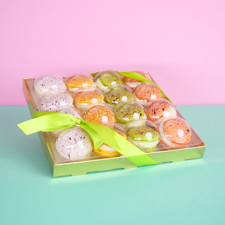 Speckled Easter Macarons (16 pieces)