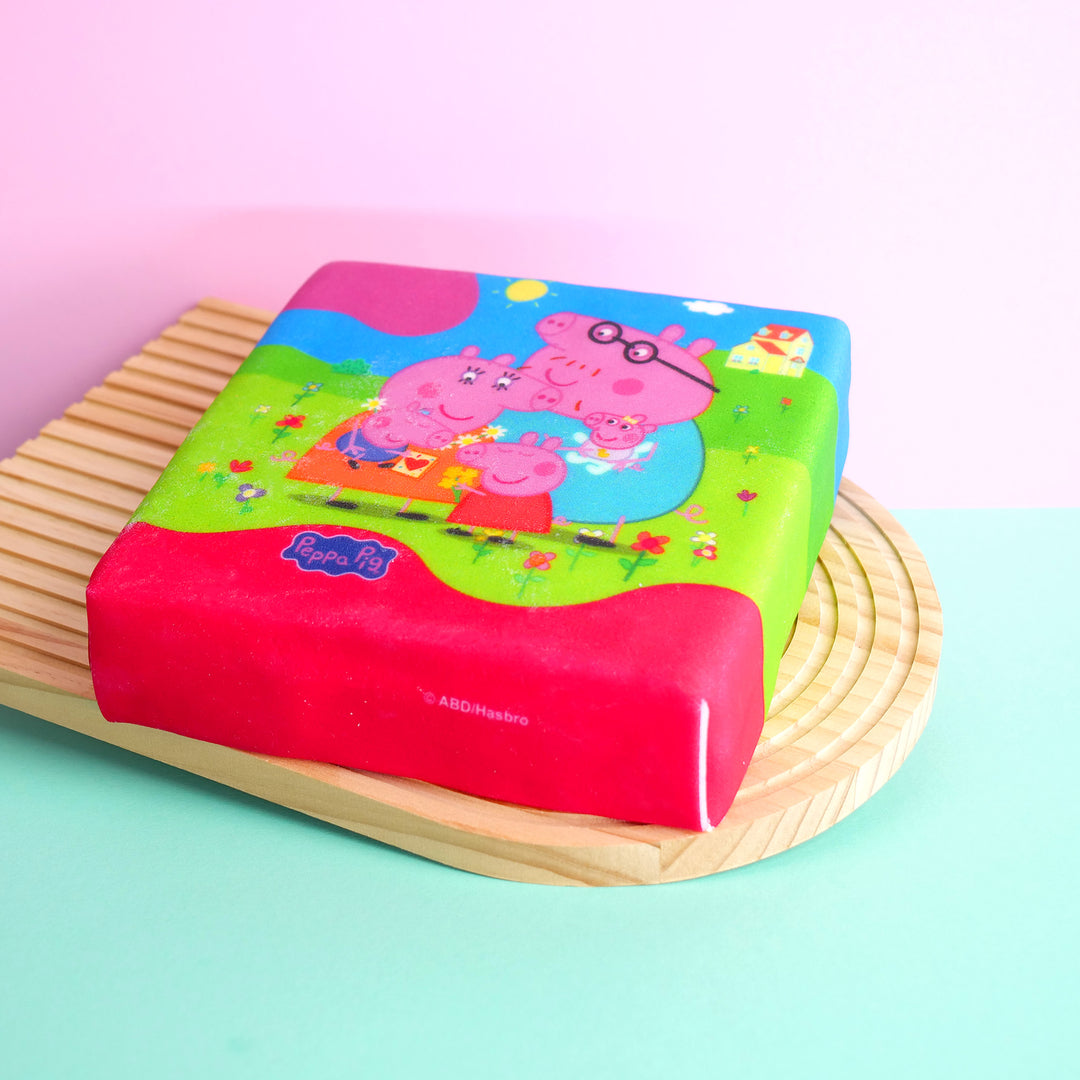 Peppa Pig "We love Mummy" cake