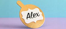 Edible fondant cake topper