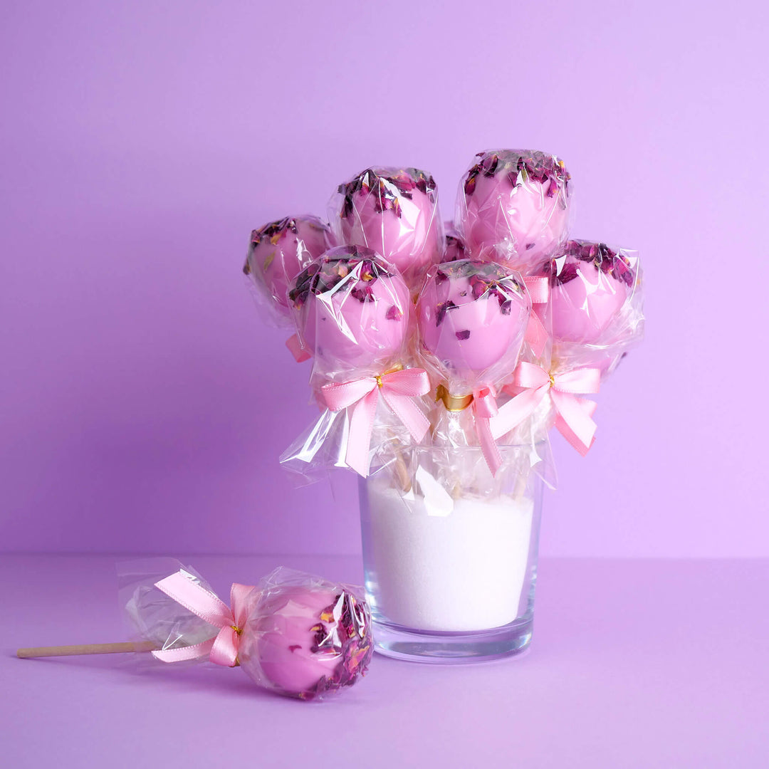 Pink rose petal cake pops (12 pieces)