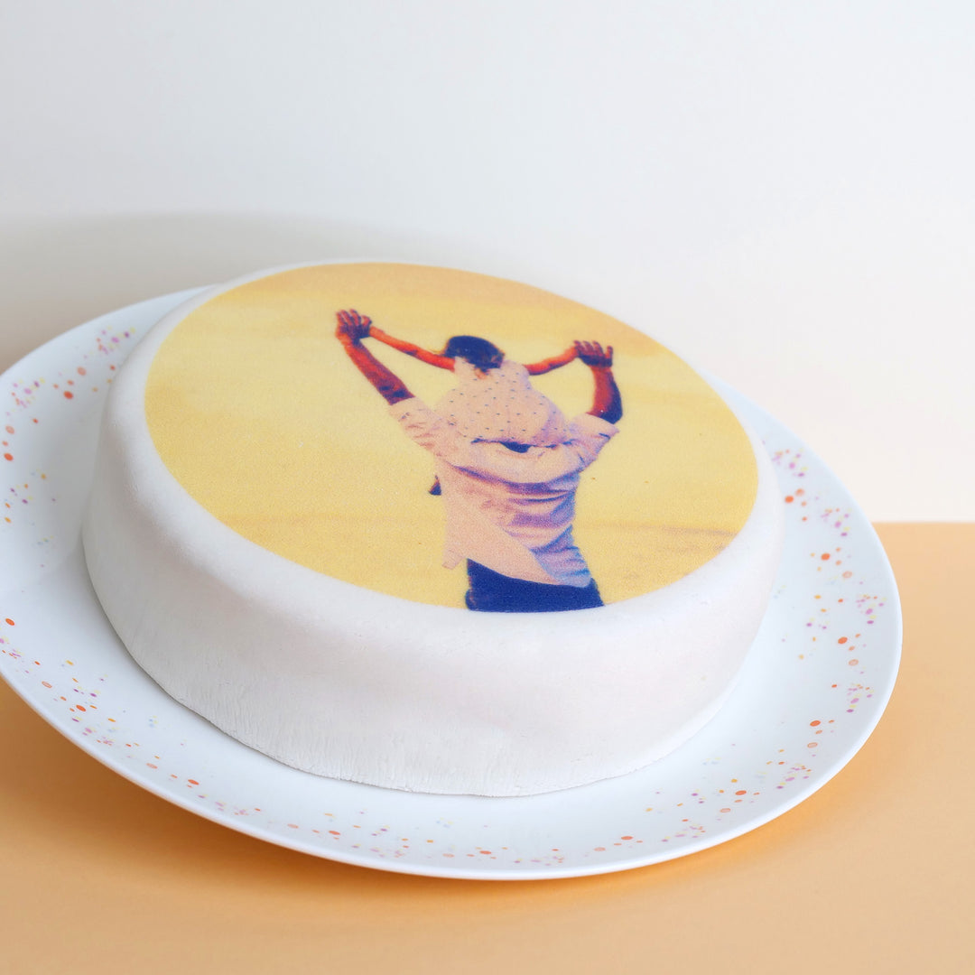 Round photo cake