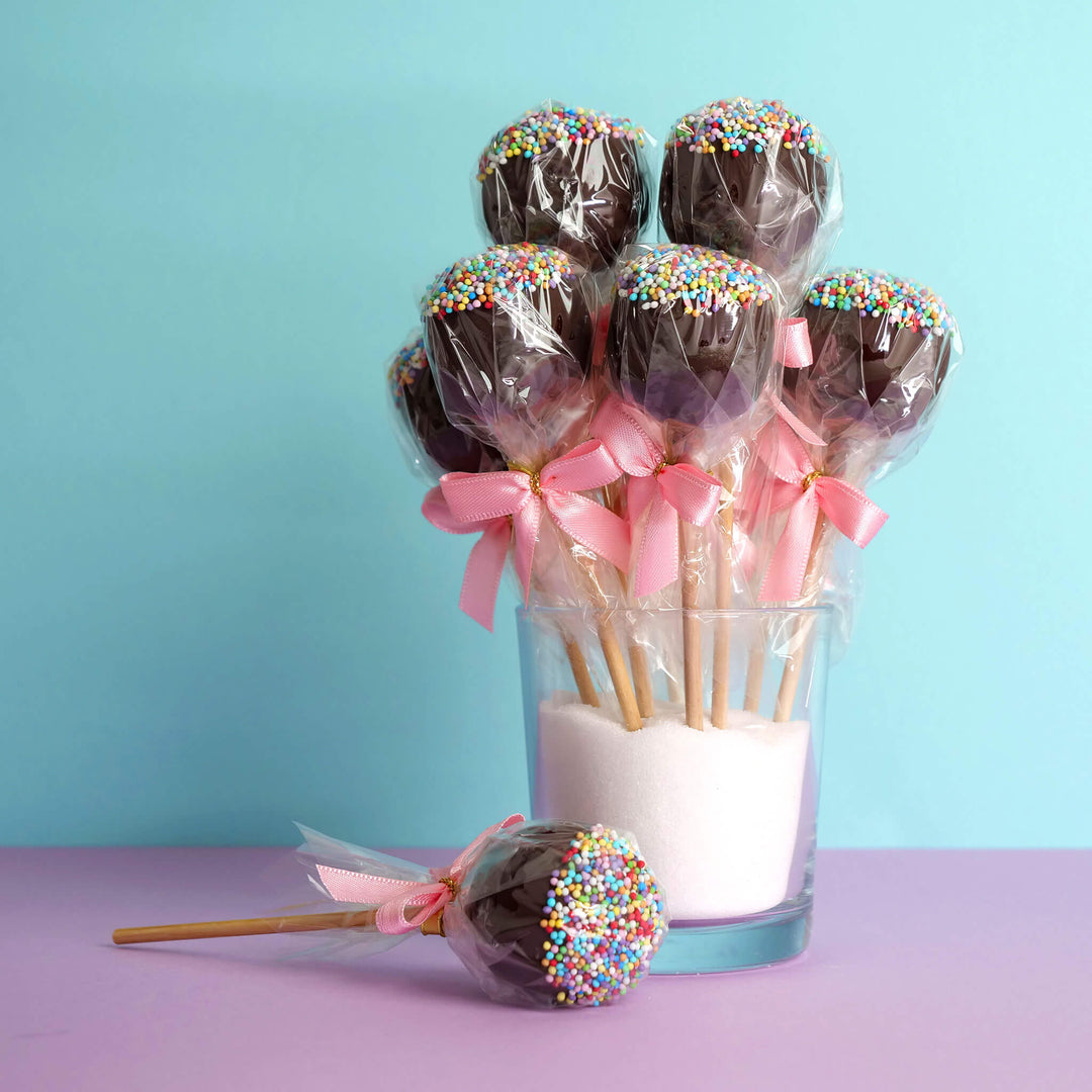 Chocolate Dream Cake Pops (12 pieces)
