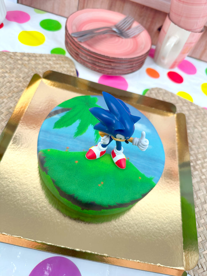 Sonic® figure on island cake