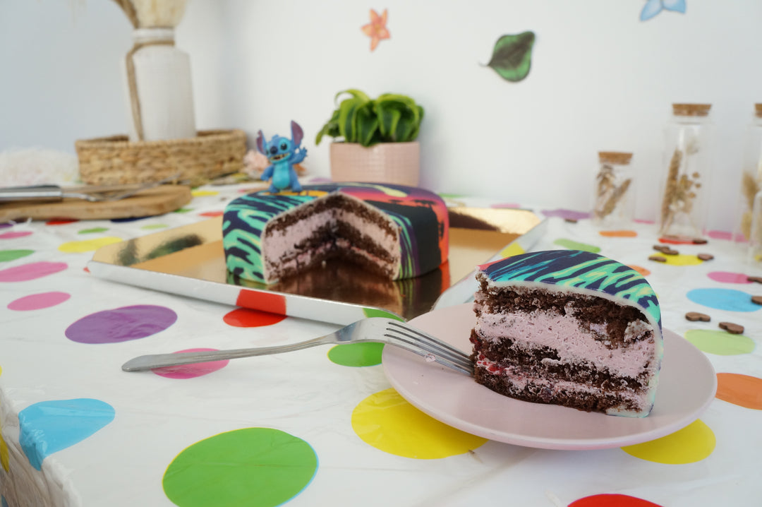 Stitch® on a Surfer Cake