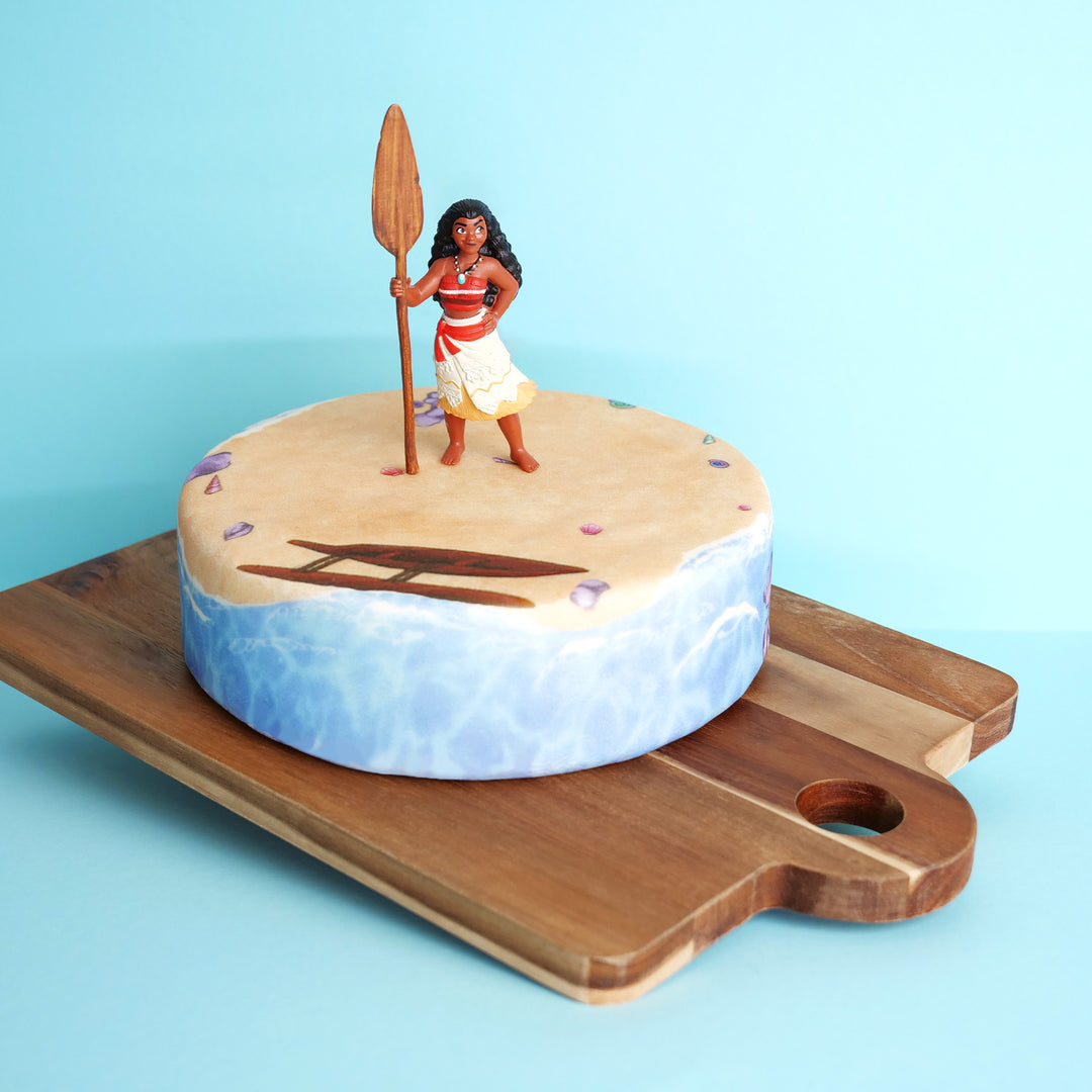 Vaiana® on Island Cake