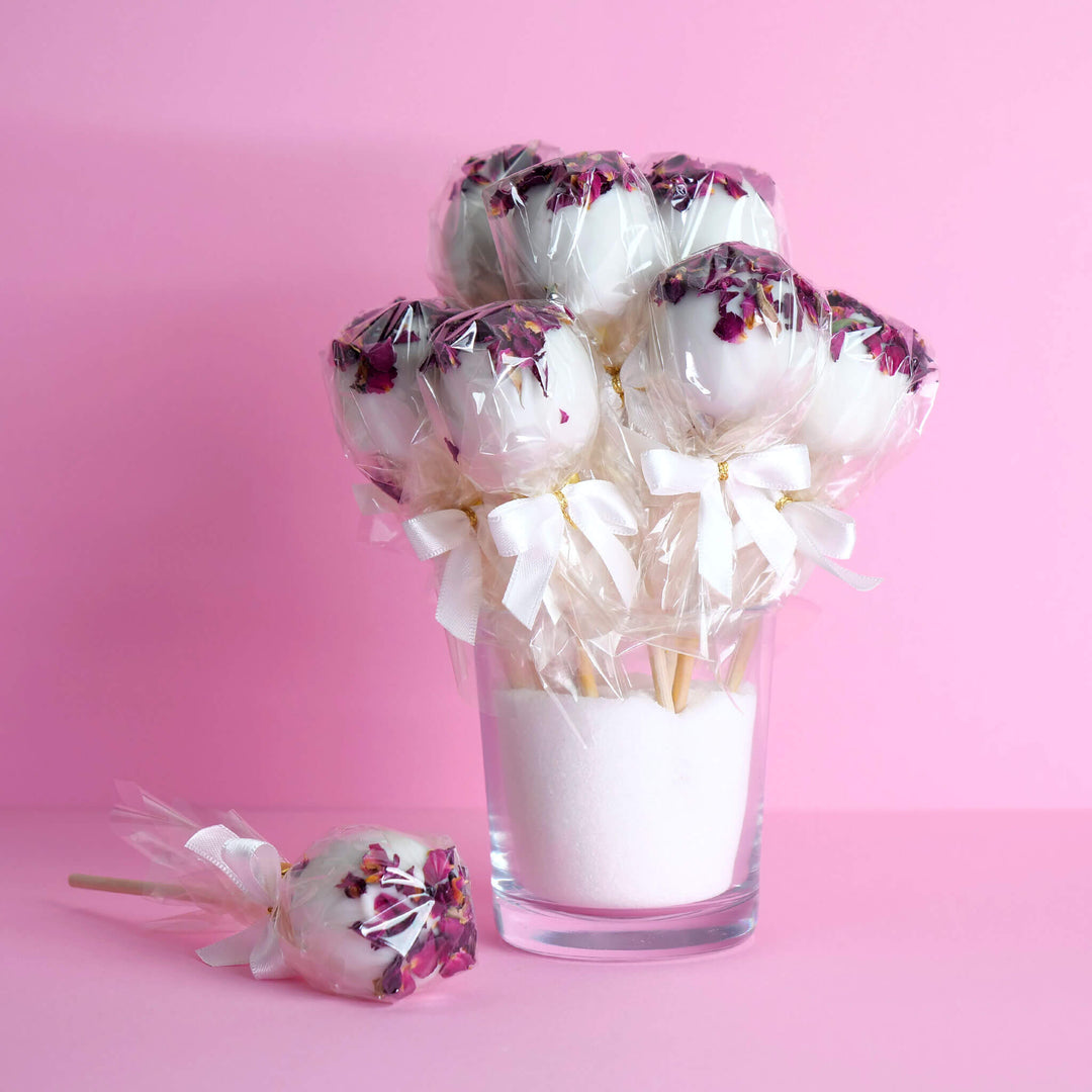 White rose petal cake pops (12 pieces)