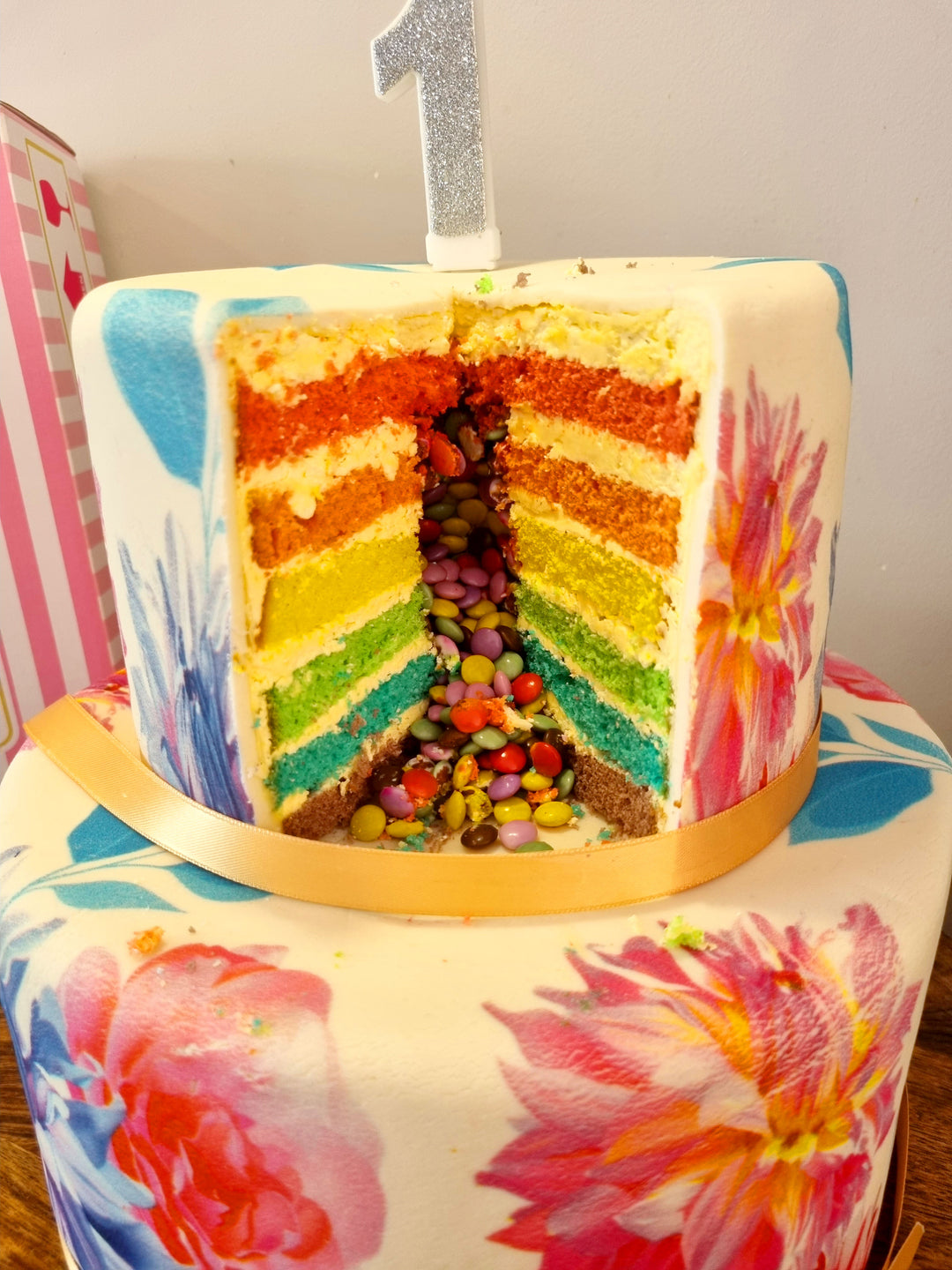 2-tier Deluxe Flower Cake