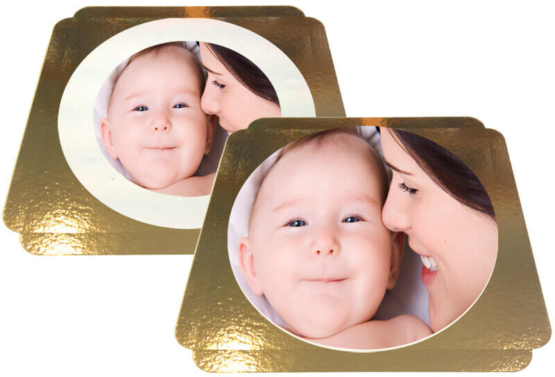 Round cake topper made from almond paste