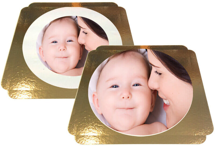 Round cake topper made from almond paste
