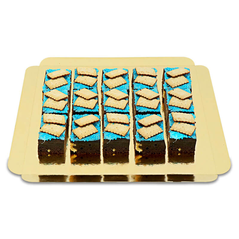 15 brownies with mini butter biscuit topping
