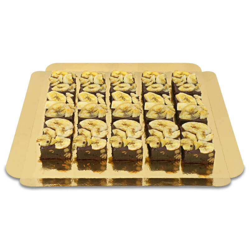 15 brownies with banana chip topping